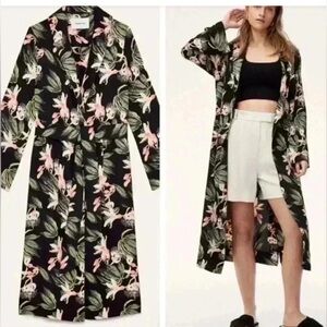 Aritzia Babaton Womens Small Kahlo Robe Crepe Wrap Jacket Duster Long Floral